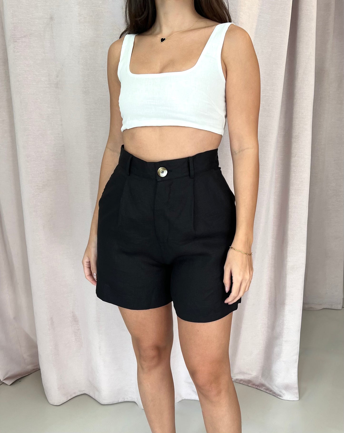 DALIA SHORT